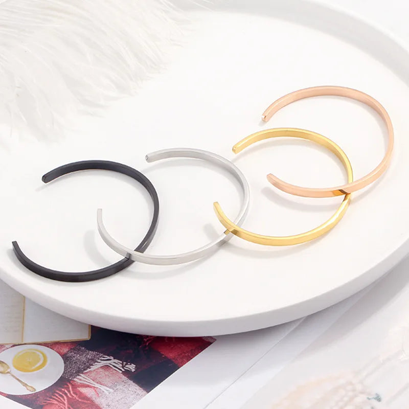 Flat Cuff - Gold Color